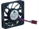 Zur optimalen Kühlung versteckt eingebauter Verstärker, 12V.