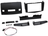 Radioblende 2-DIN Mercedes<br><br>Viele Autohersteller verbauen eigene...