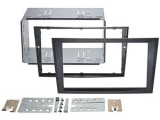 2-DIN Radioblende<br>Viele Autohersteller verbauen eigene fahrzeugspezifische<br>Radios, die...