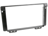 Radioblende 2-DIN  Viele Autohersteller verbauen eigene<br>fahrzeugspezifische Radios, die optisch...