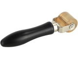 Daemmmaterial Andruckroller<br><br>Zur optimalen Haftung ohne Lufteinschluesse...