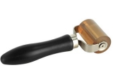 Daemmmaterial Andruckroller<br><br>Zur optimalen Haftung ohne Lufteinschluesse...