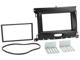 Radioblende 2-DIN<br><br>Viele Autohersteller verbauen eigene fahrzeugspezifische<br>Radios, die...