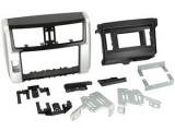 2-DIN Radioblende<br>Toyota Landcruiser (Typ 150) 2010- <br><br>Farbe: schwarz<br>Viele...